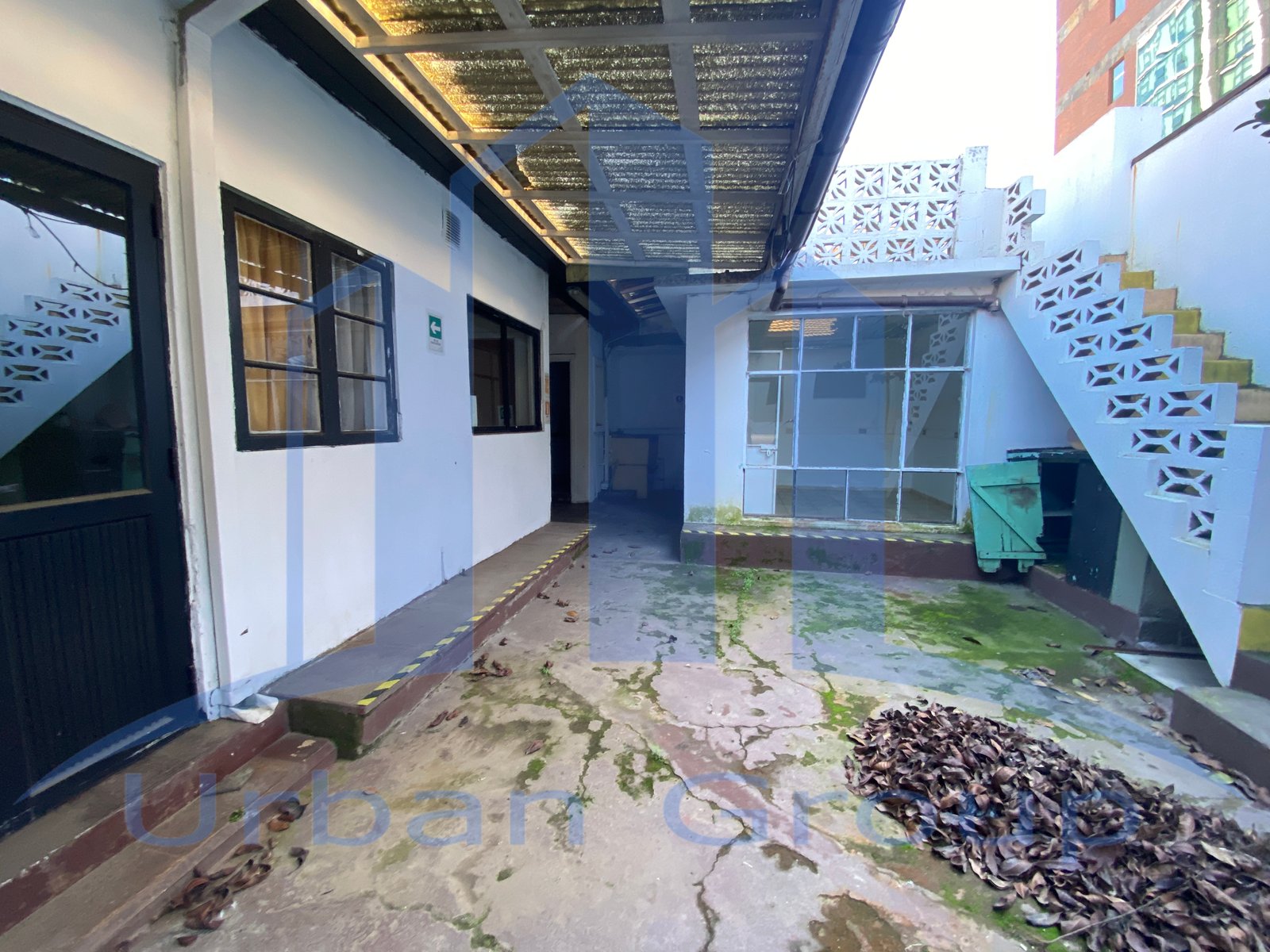 APTA TODO COMERCIO - AMPLIA - CAFETERIA - TIENDA - ETC