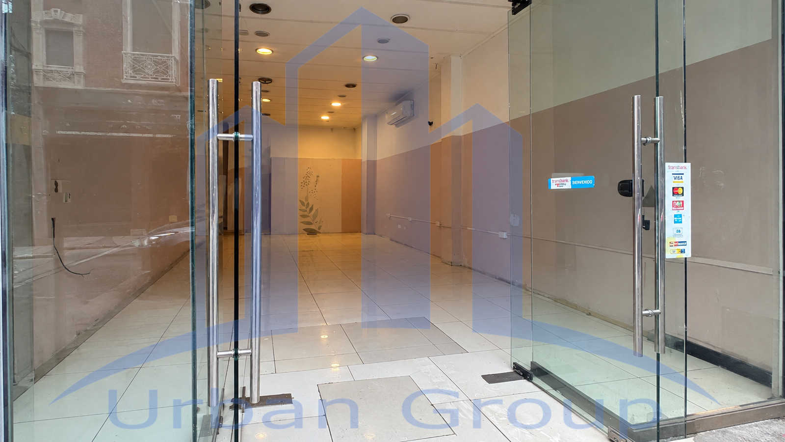 UBICACIÓN 100% COMERCIAL - ALTO FLUJO PEATONAL Y VEHICULAR